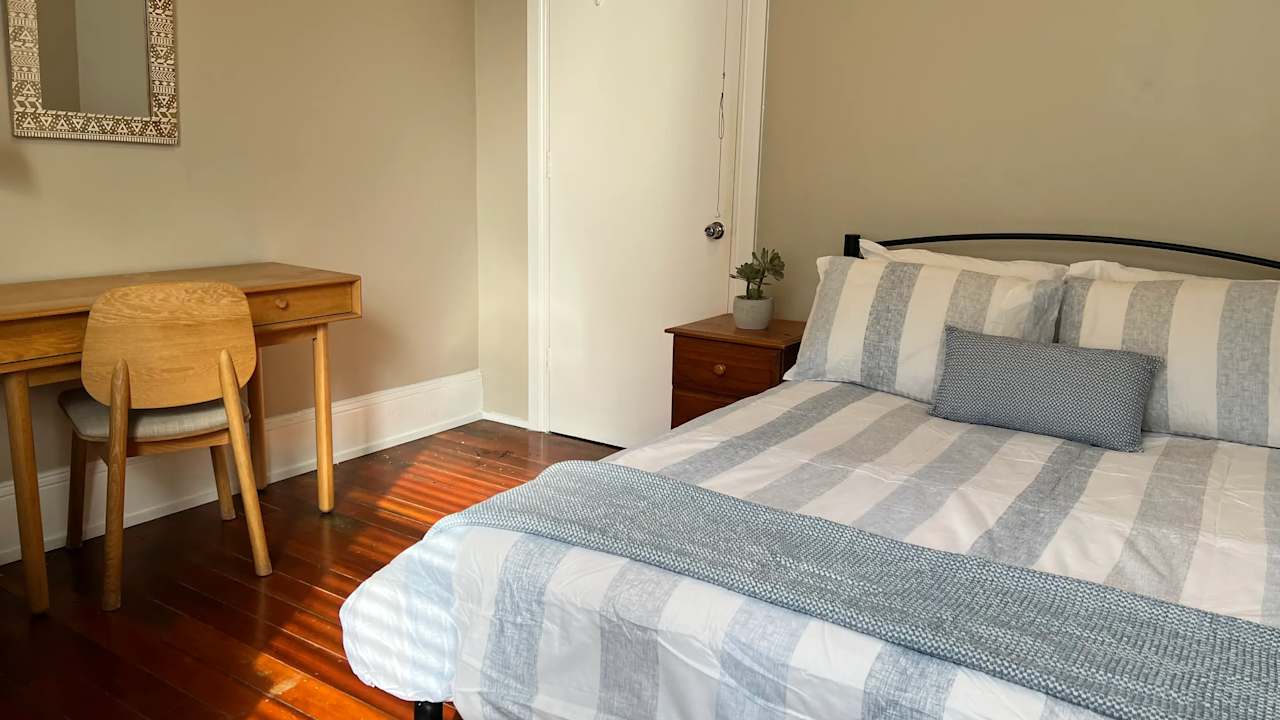 Furnished room in a share house