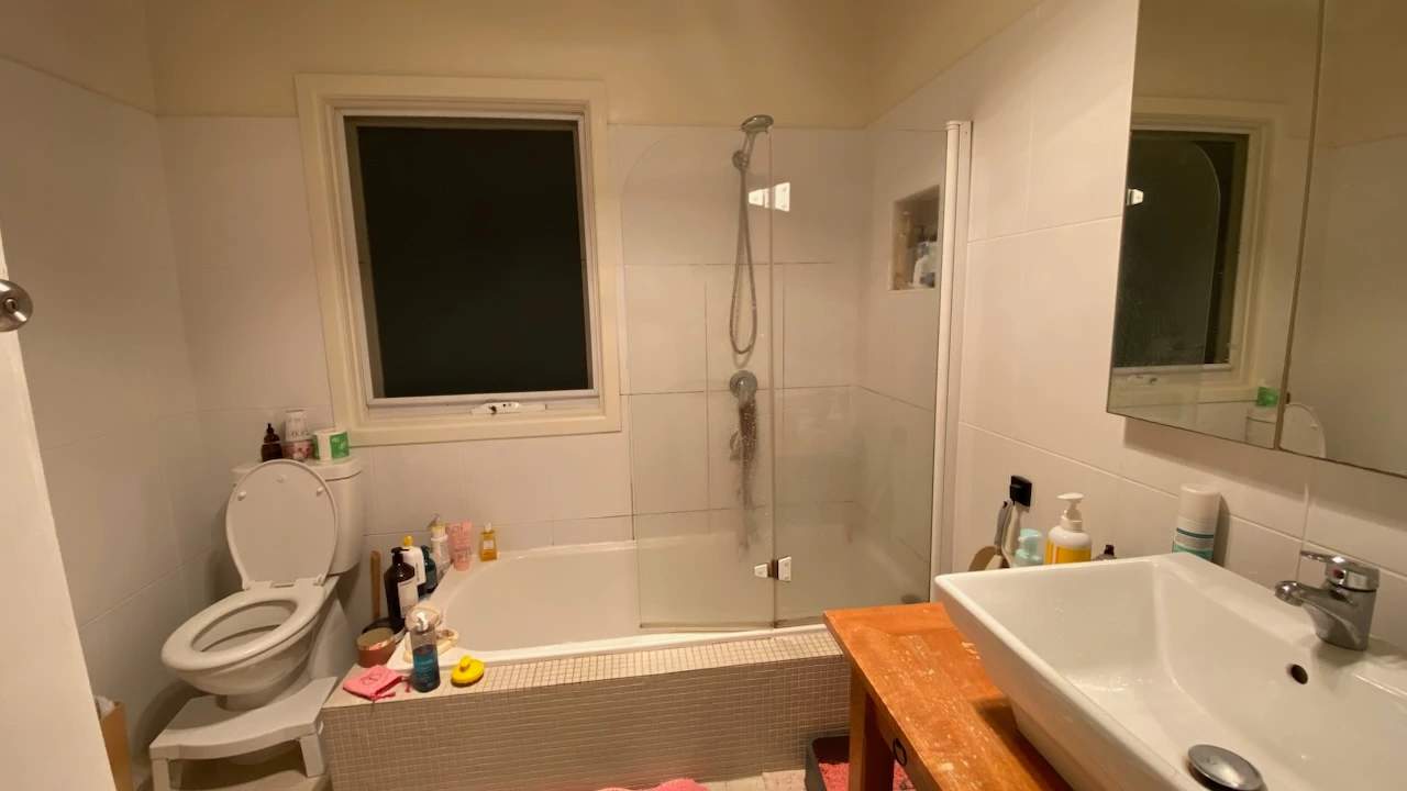 Whole property with 3 rooms for rent