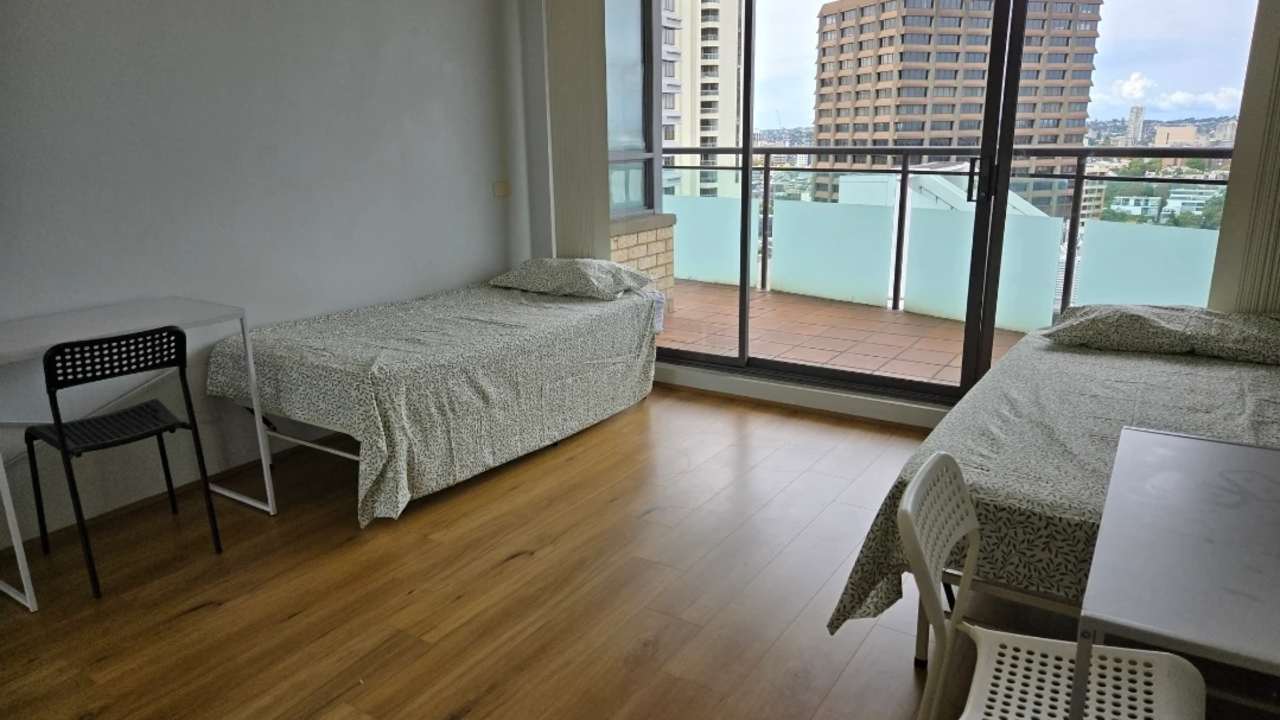 Furnished room in a flatshare