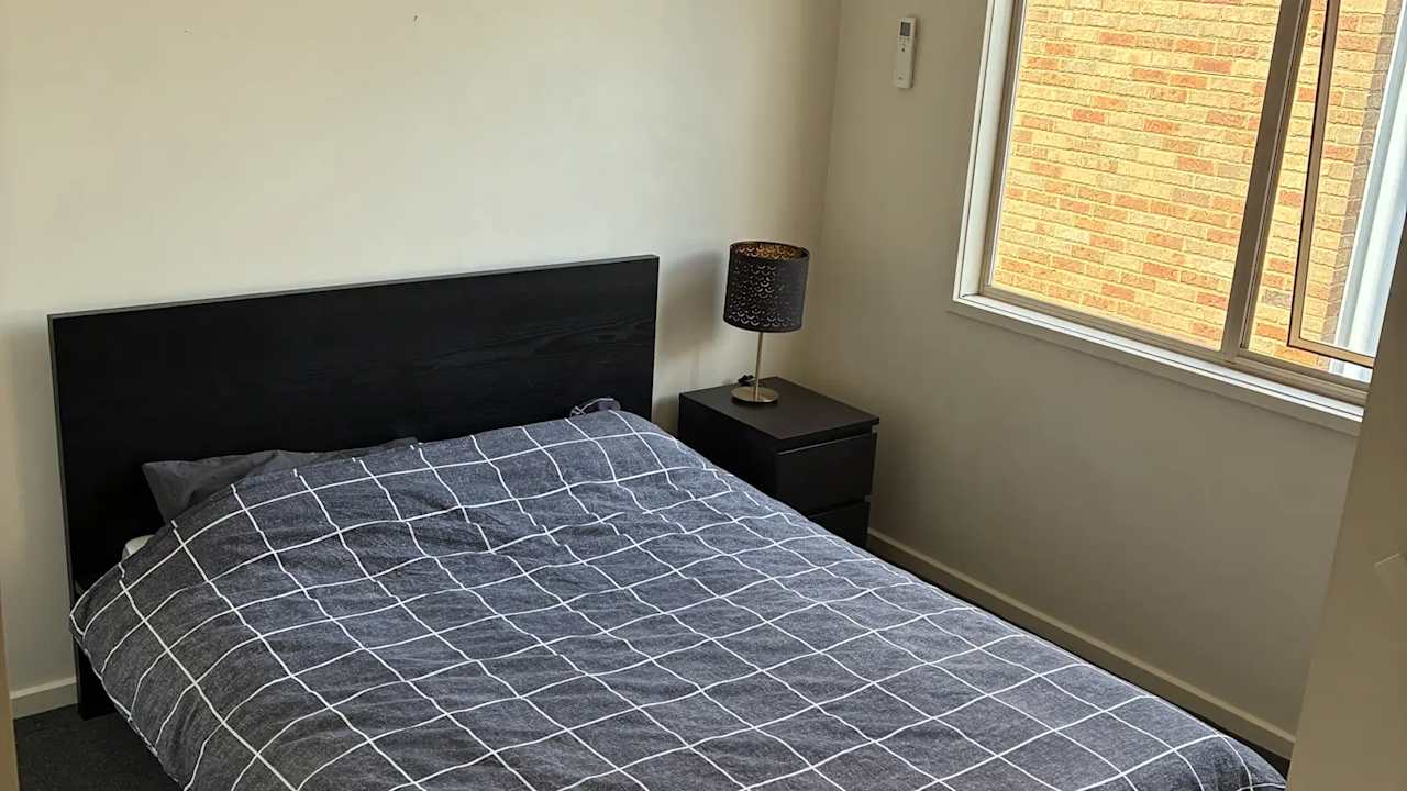 Room in a share house