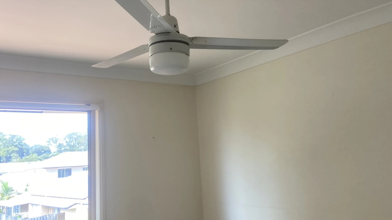 Room in a share house