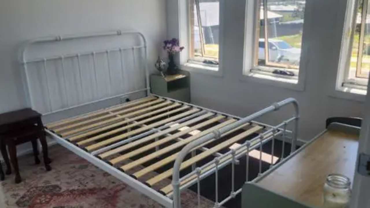 Room in a share house