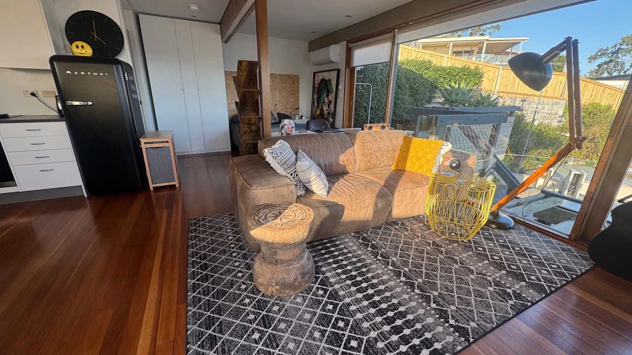 Furnished room studio flat for rent
