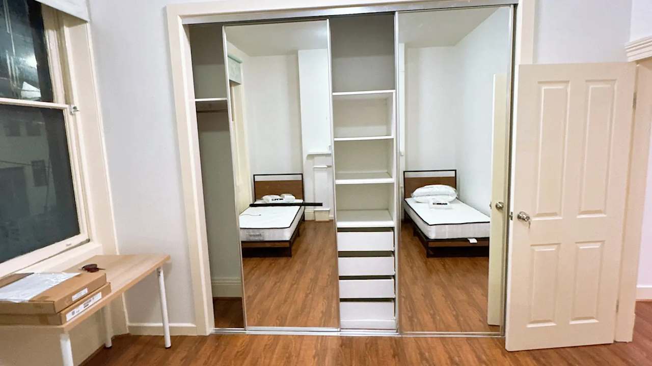 Furnished room in a share house
