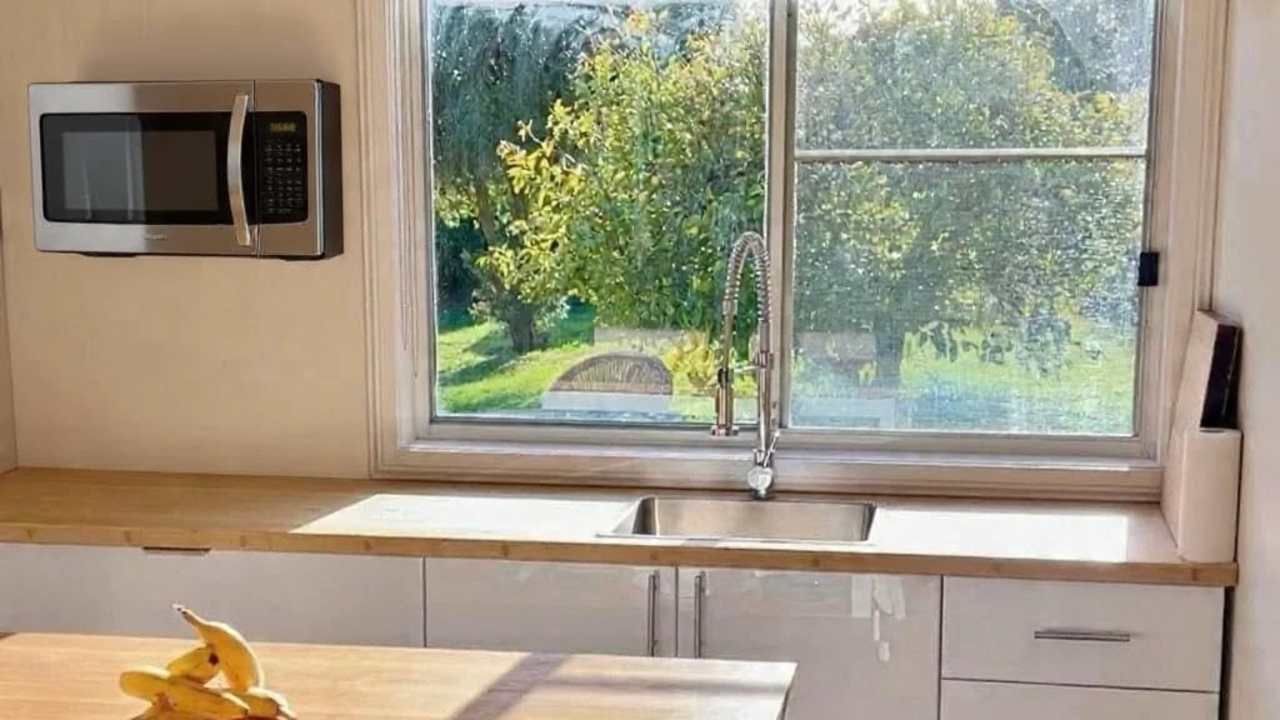 Furnished room with ensuite in a share house