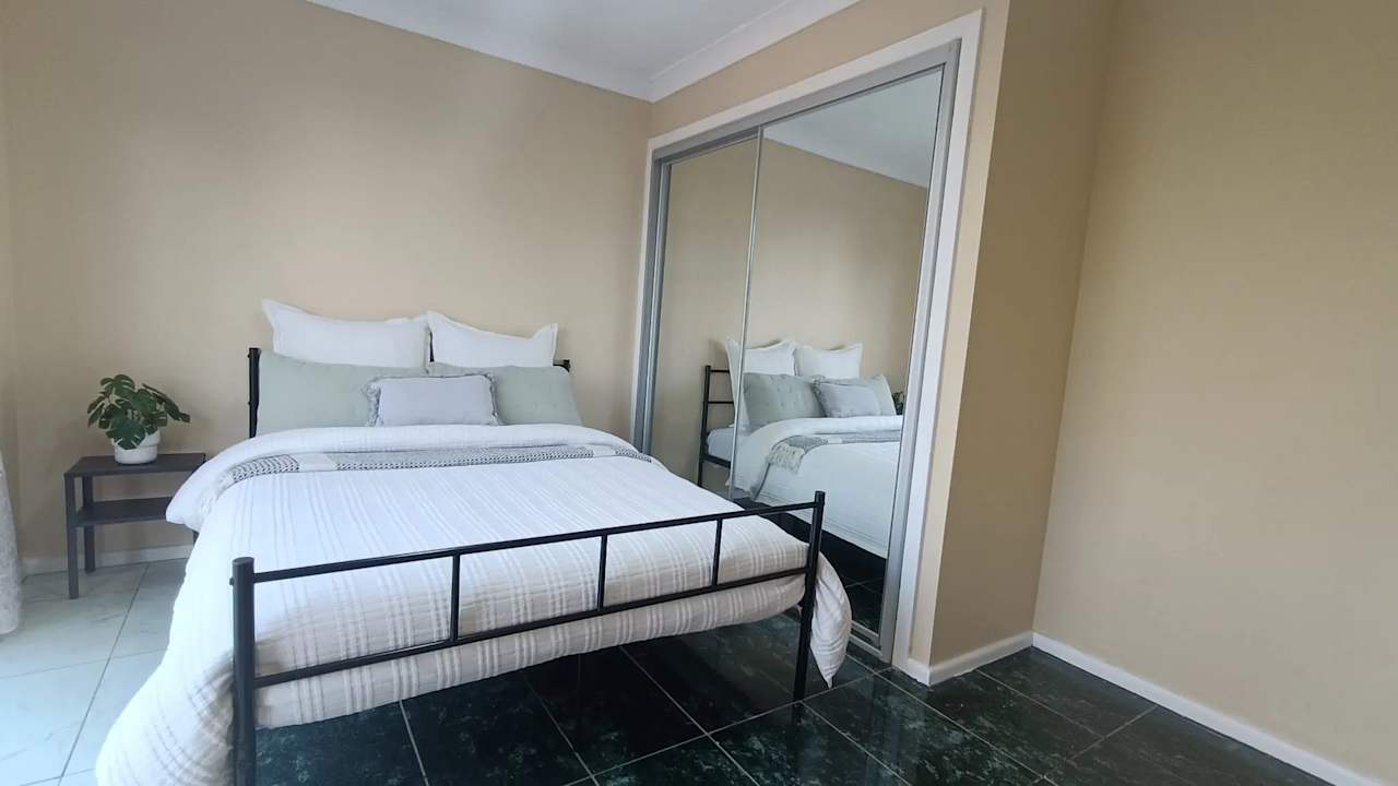 Furnished room in a share house