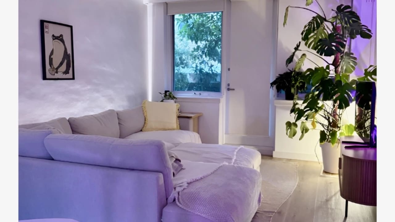 Unfurnished room in a flatshare