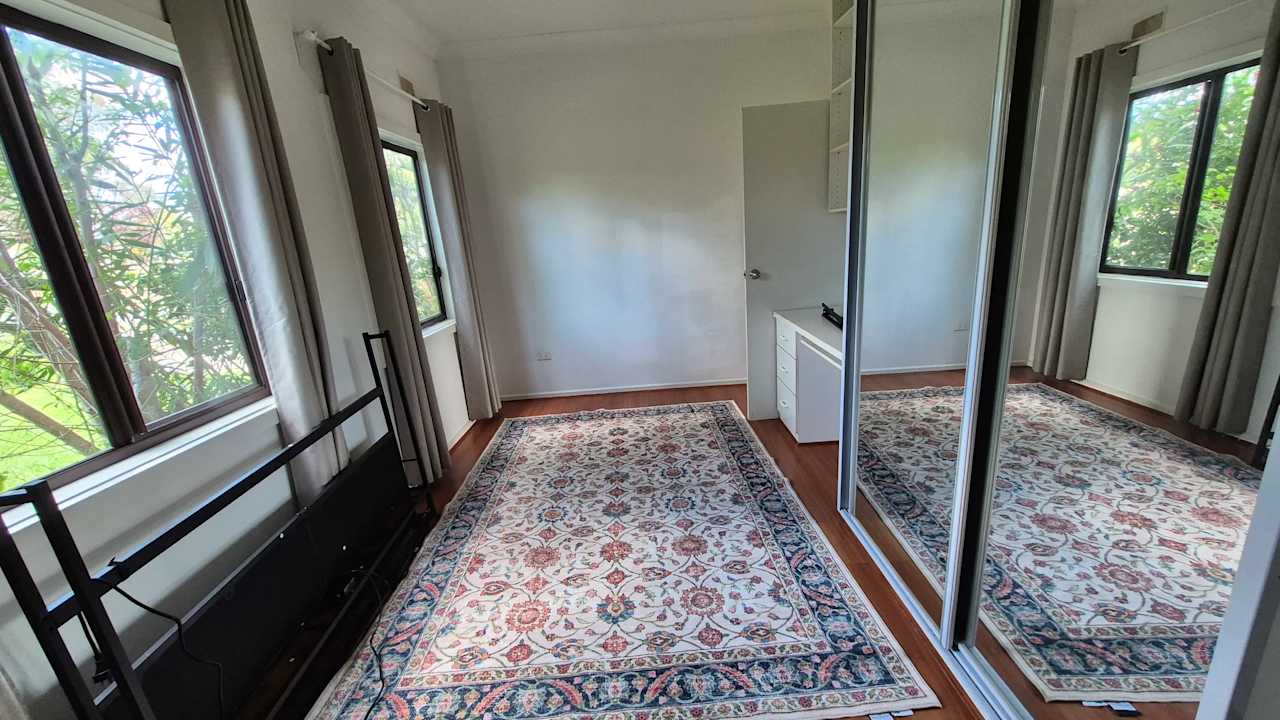 Room in a share house