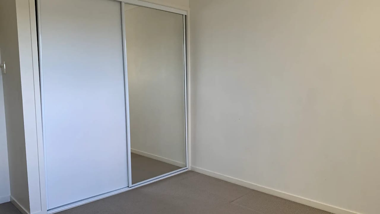Unfurnished room in a share house