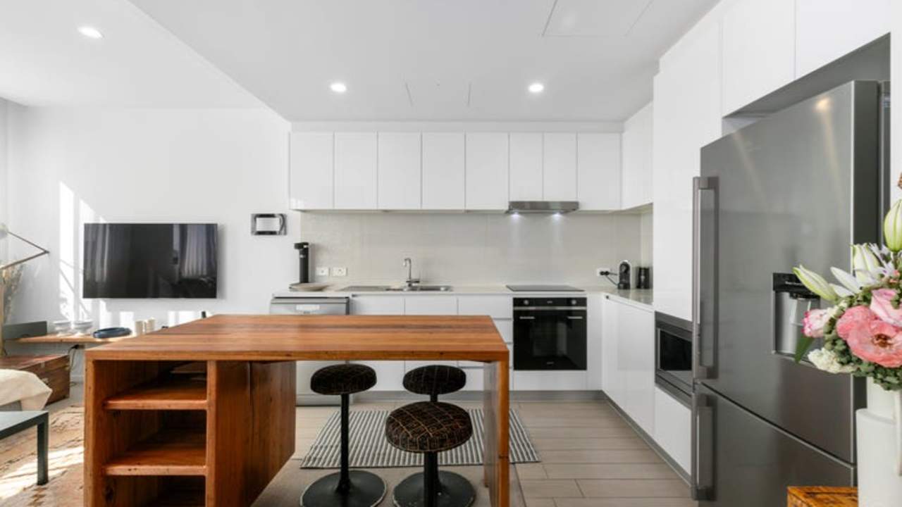 Furnished room in a flatshare