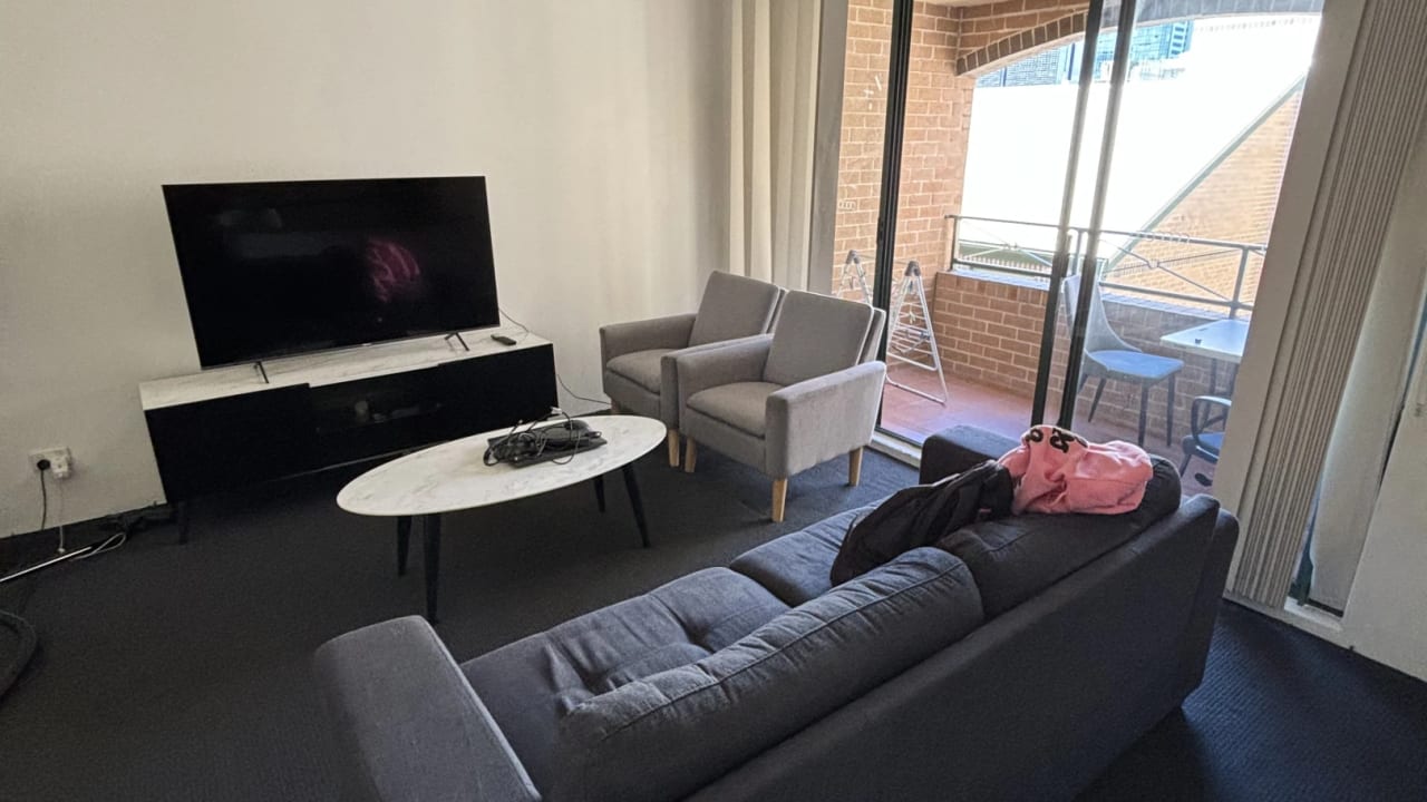 Furnished room in a flatshare