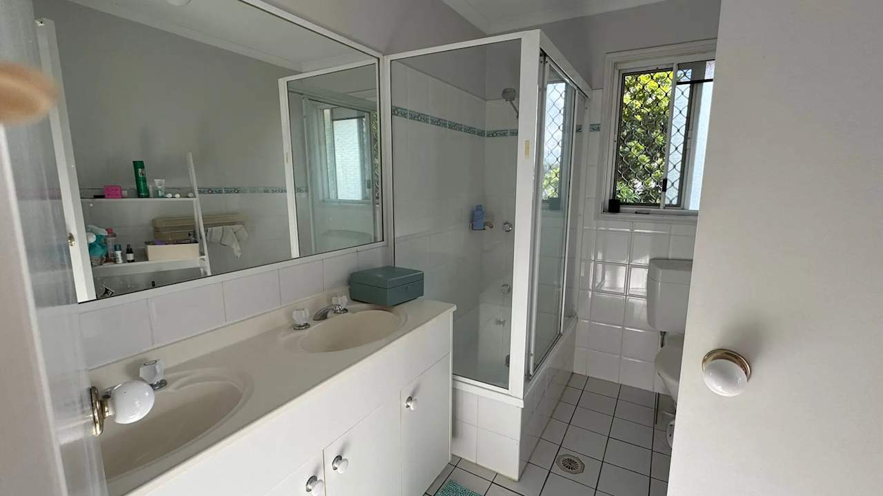 Unfurnished room with own bathroom