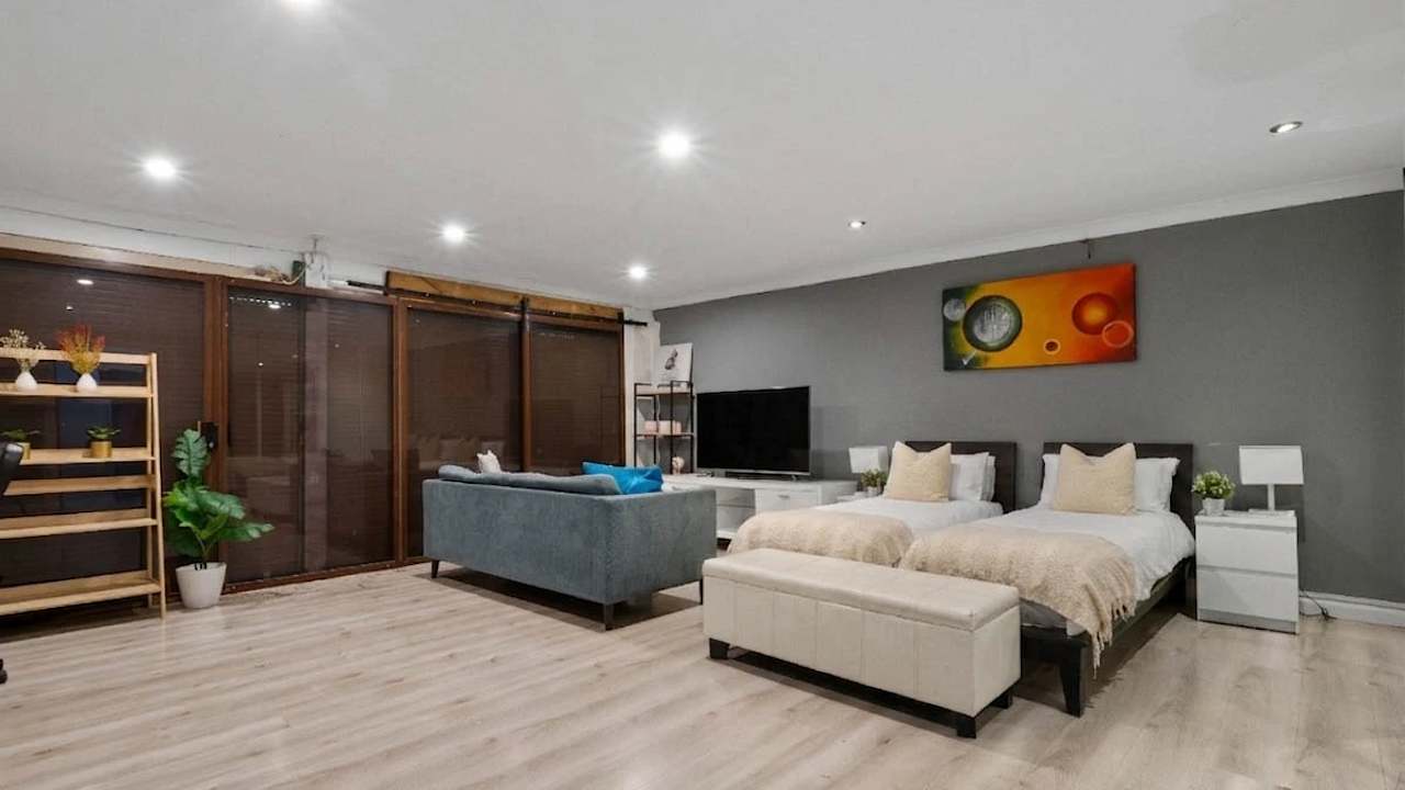 Furnished room in a share house