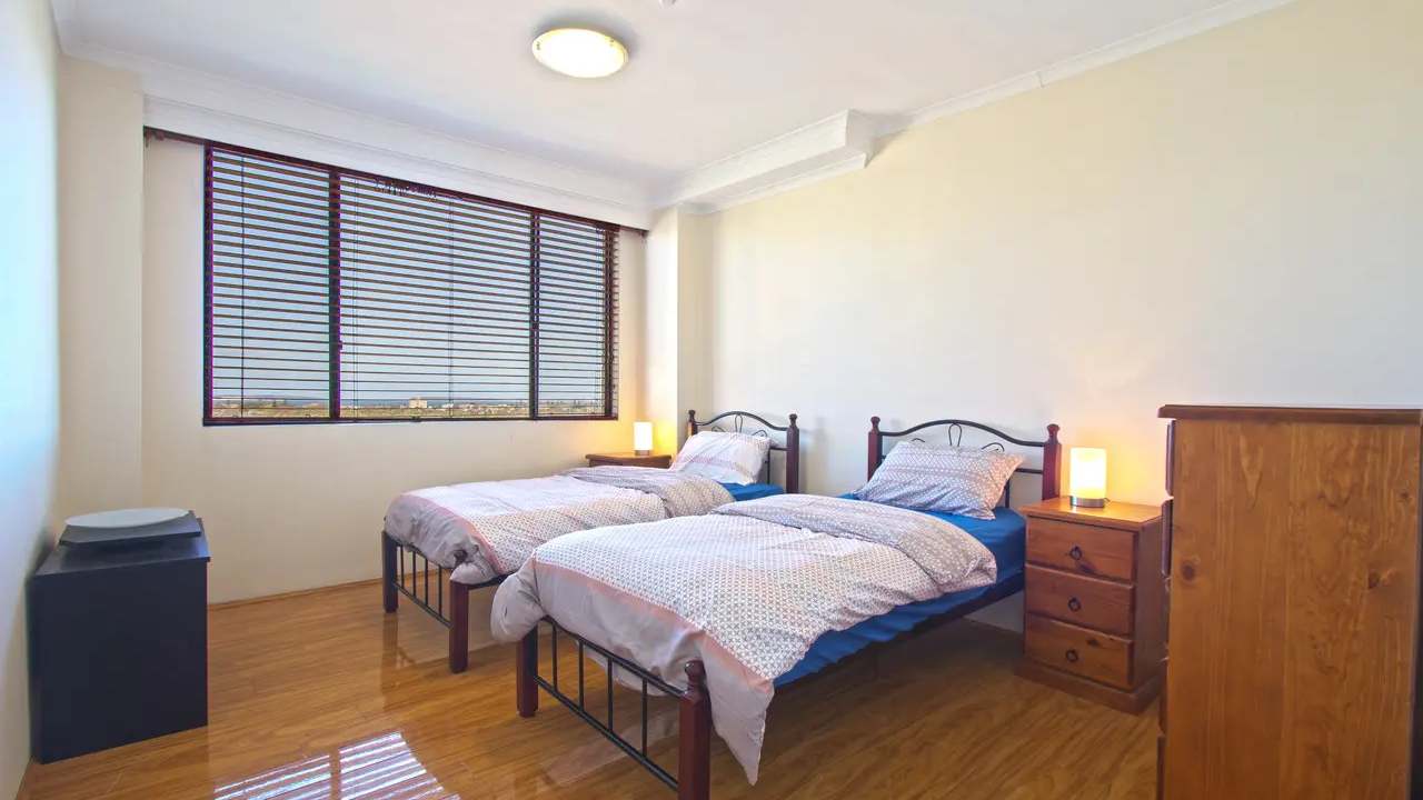 Furnished room in a flatshare