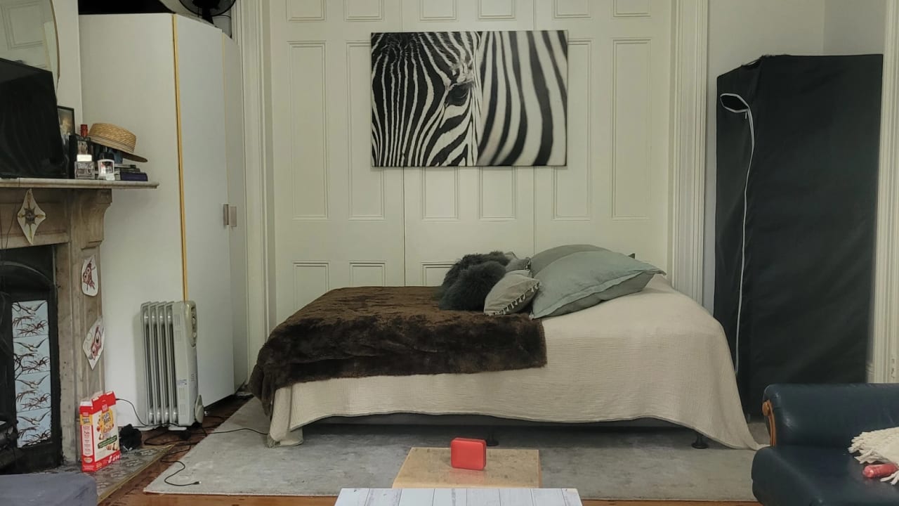 Furnished room in a share house