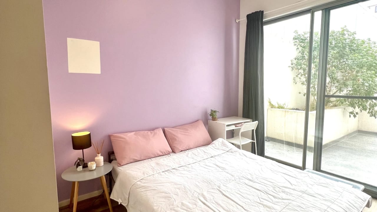 Furnished room with ensuite in a flatshare