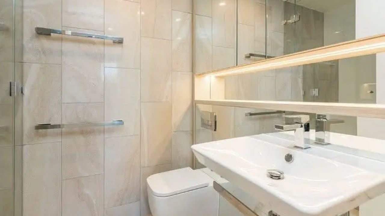 Furnished room with own bathroom