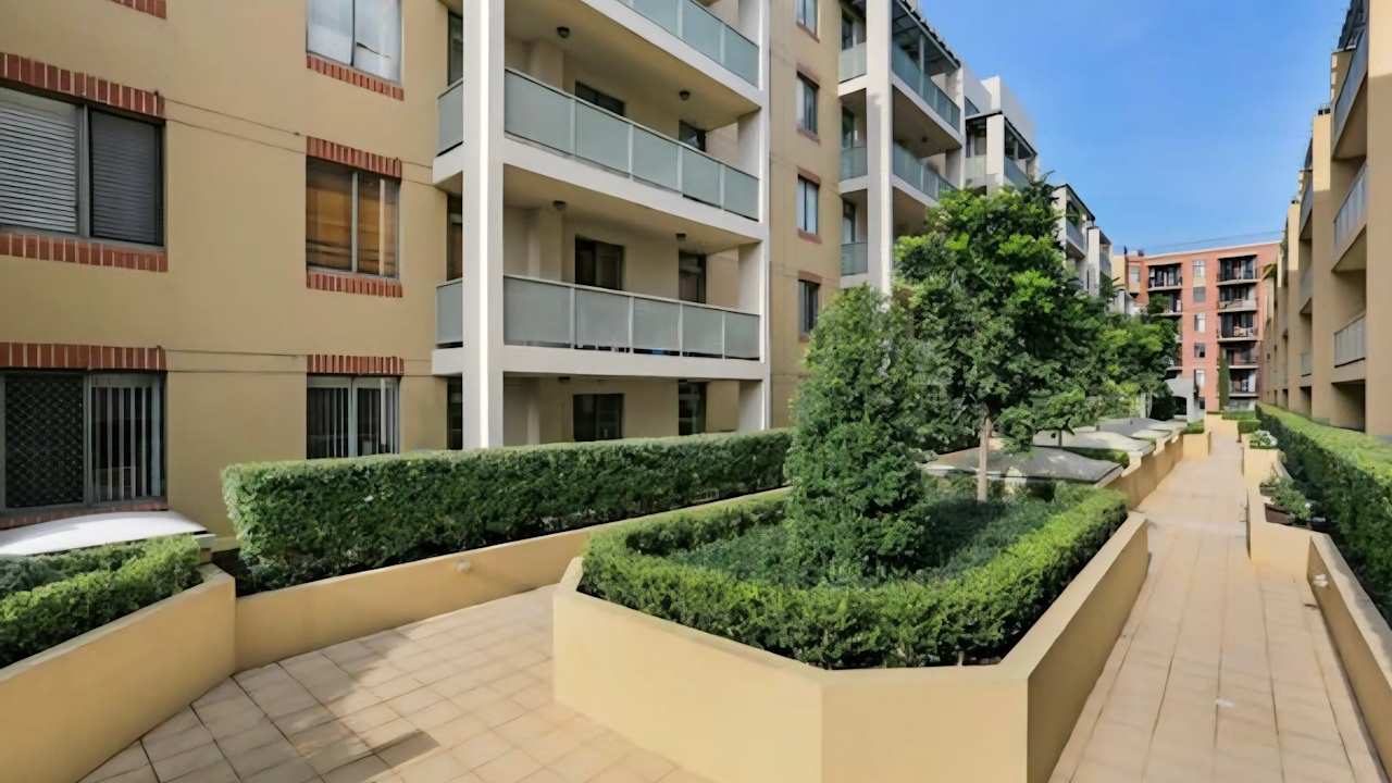 Unfurnished room with own bathroom