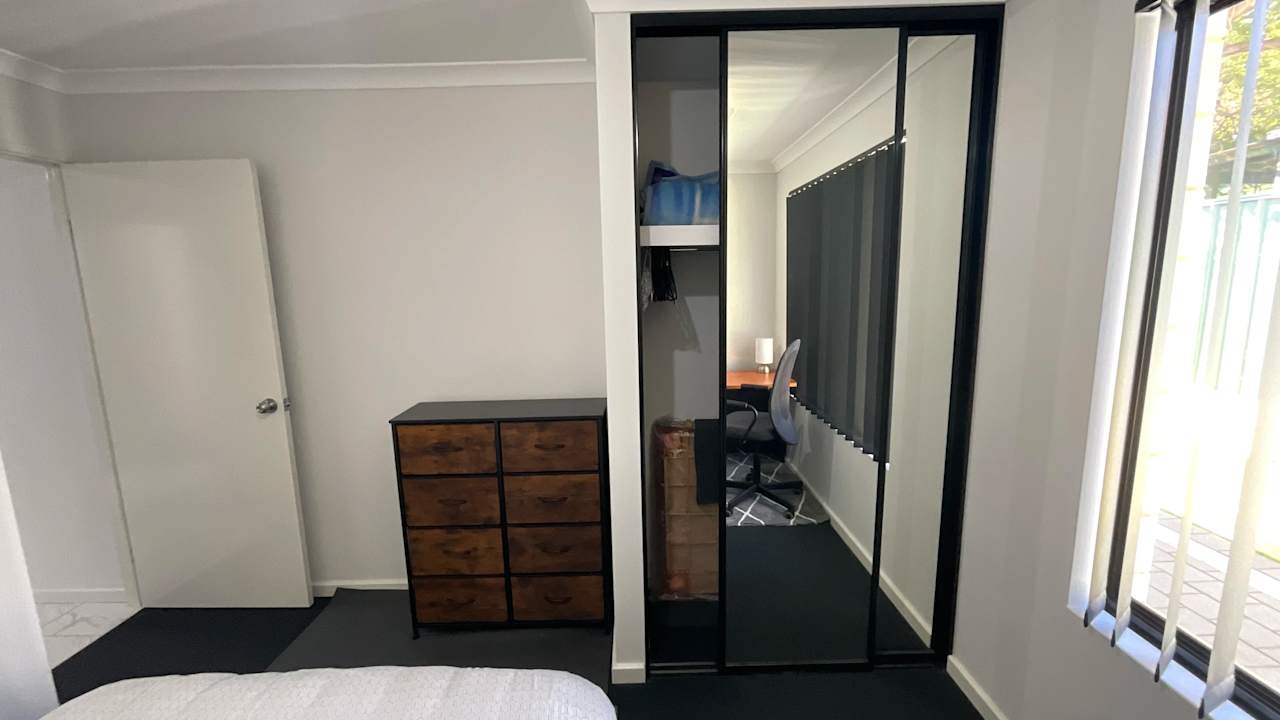 Furnished room in a share house