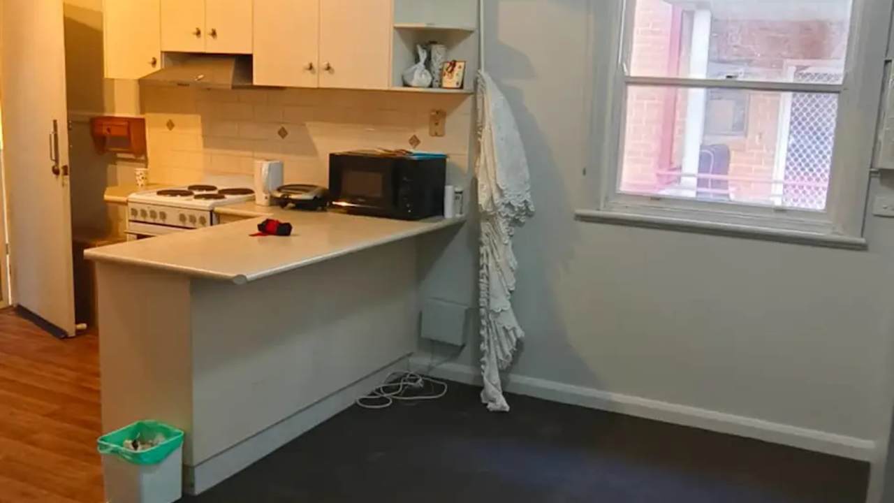 Furnished room in a share house