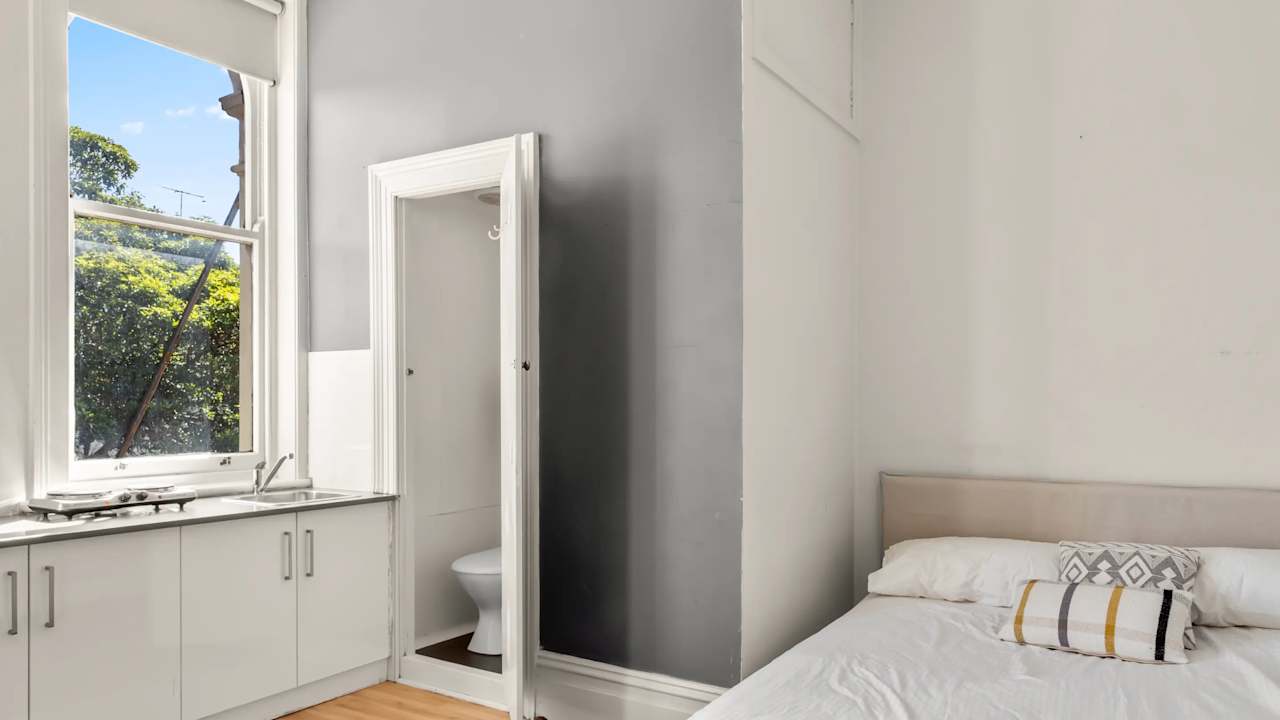 Furnished room studio flat for rent