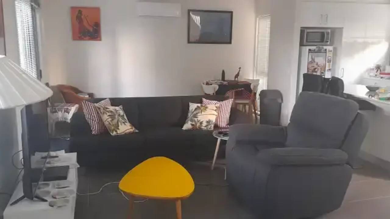 Room in a share house