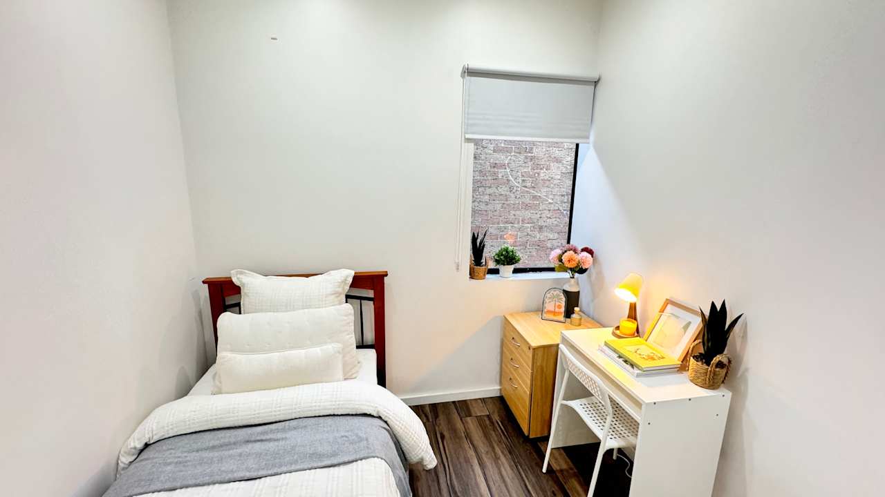 Furnished room in a flatshare