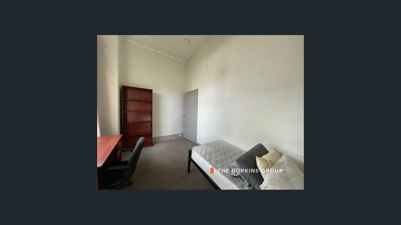 Furnished room in a share house