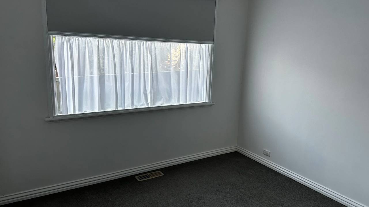 Unfurnished room in a share house