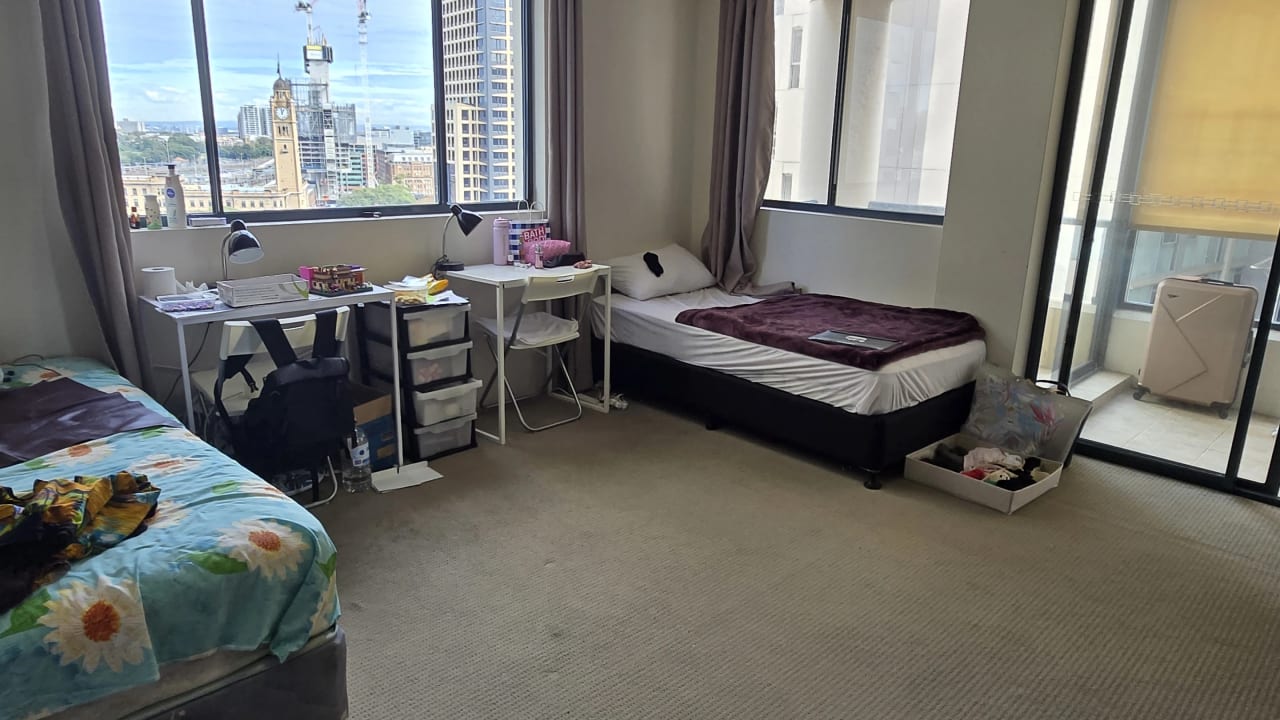 Furnished room in a flatshare