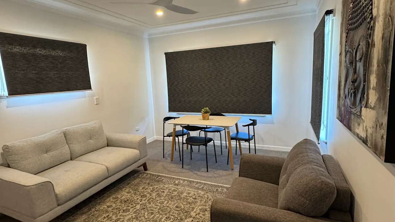 Whole property with 2 rooms for rent