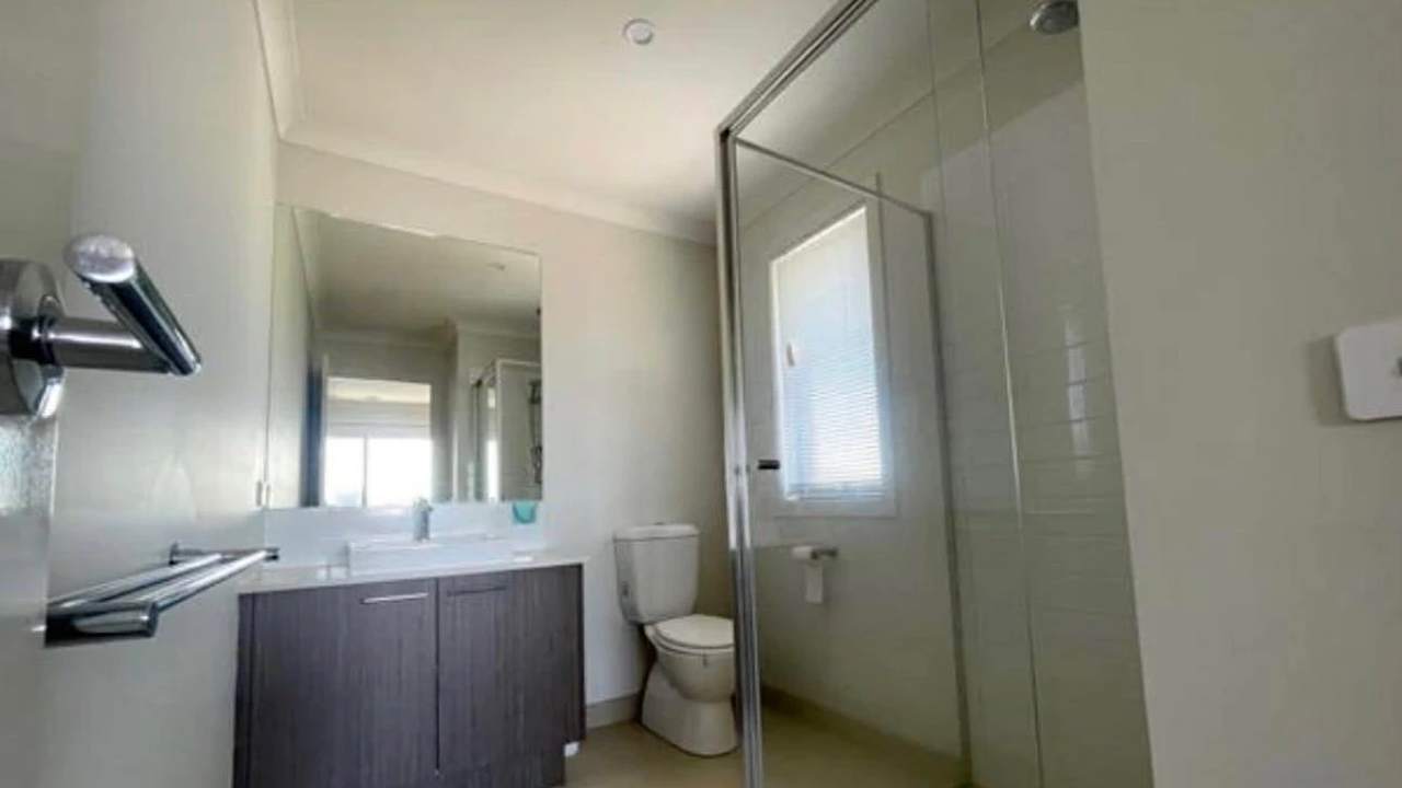 Furnished room with ensuite in a share house