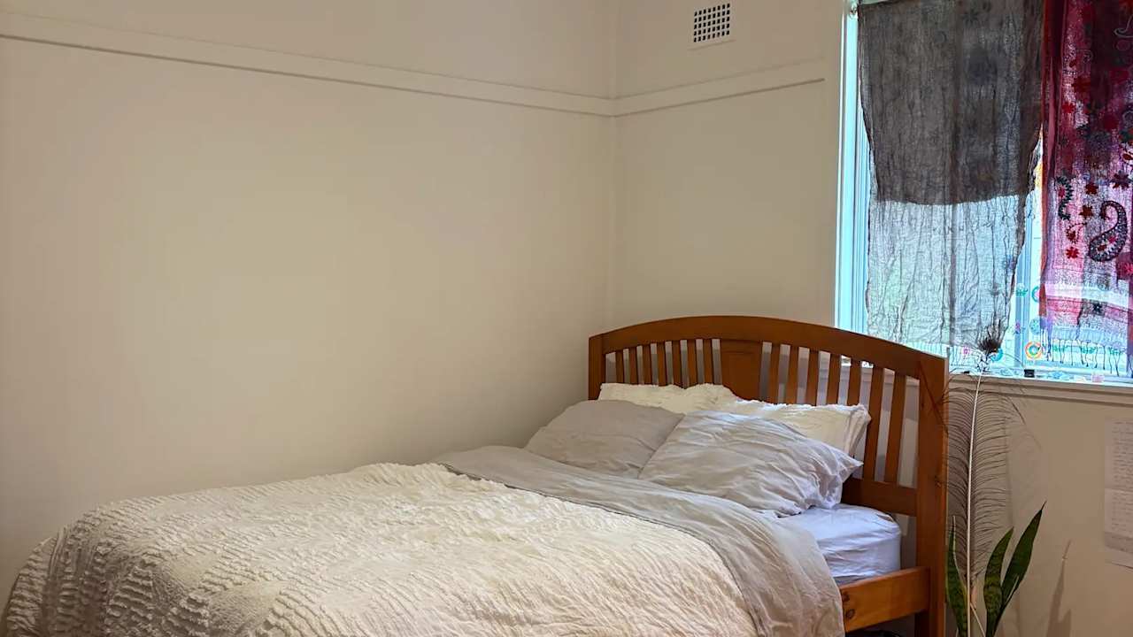 Room in a share house