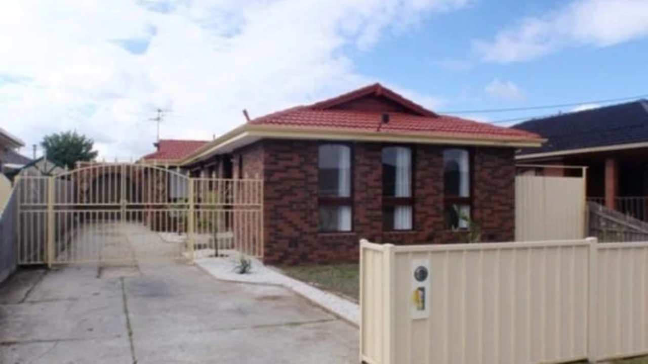 Whole property with 3 rooms for rent