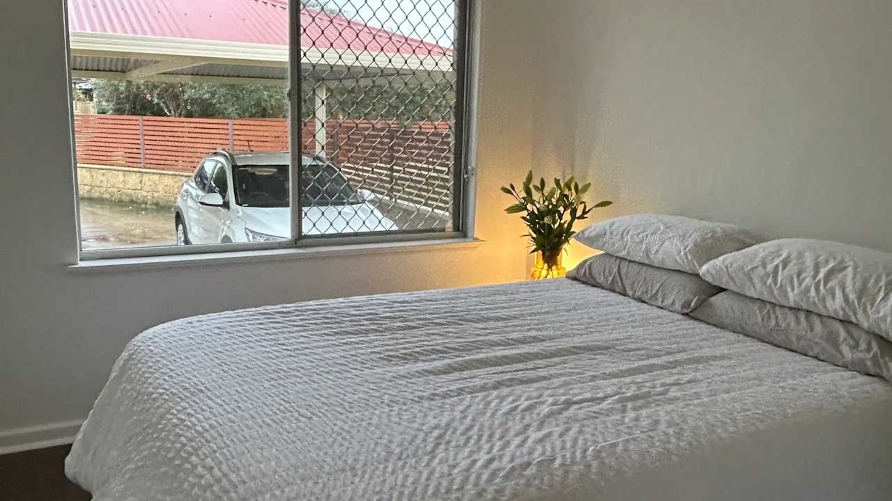 Unfurnished room with own bathroom