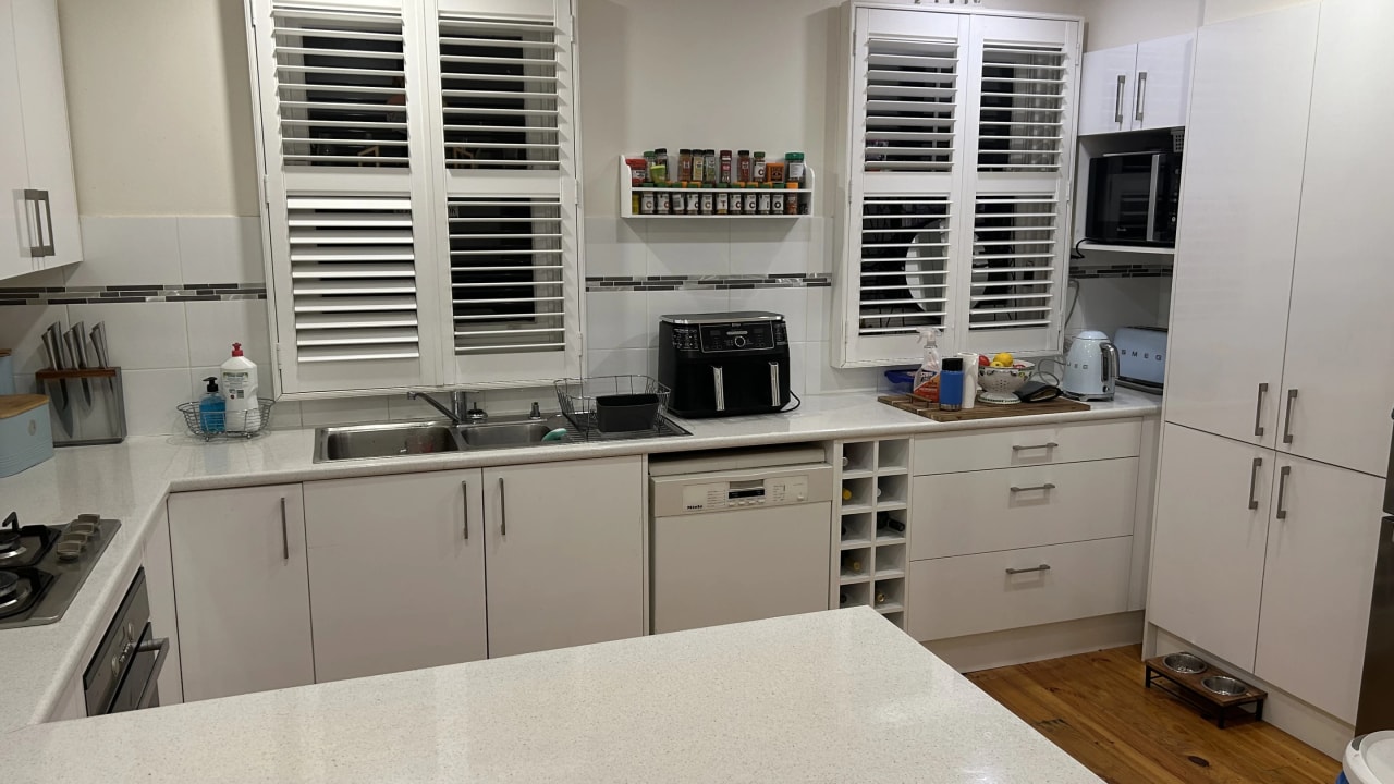 Furnished room in a share house