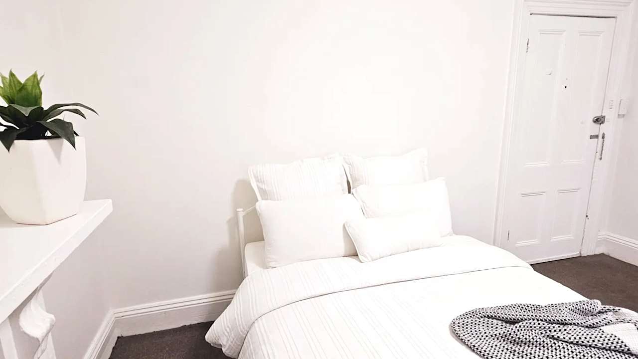 Furnished room with own bathroom
