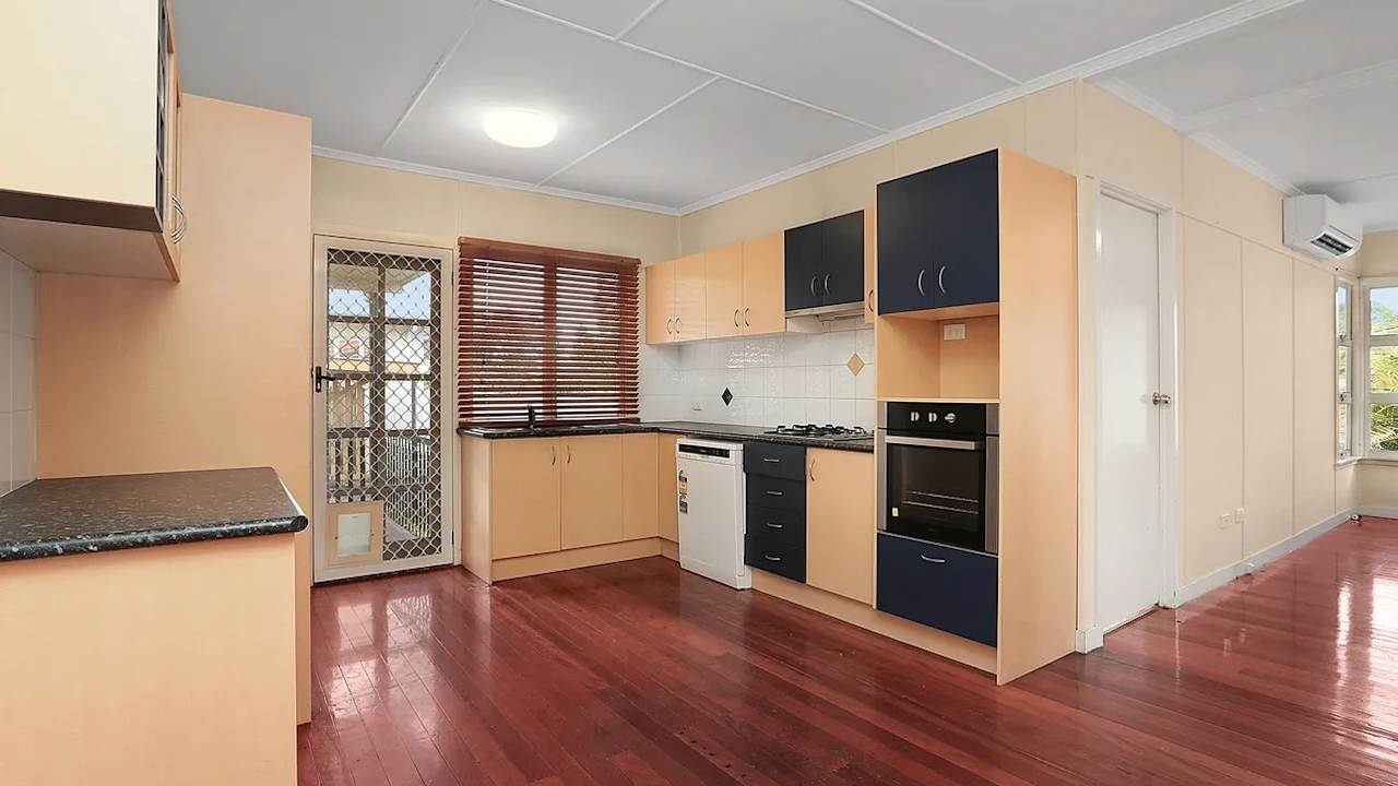 Unfurnished room in a share house