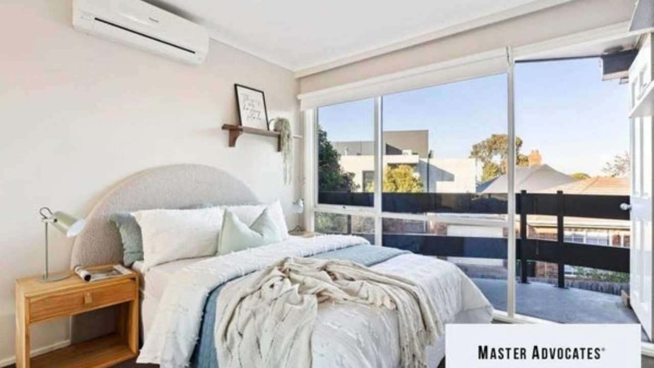 Unfurnished room with own bathroom