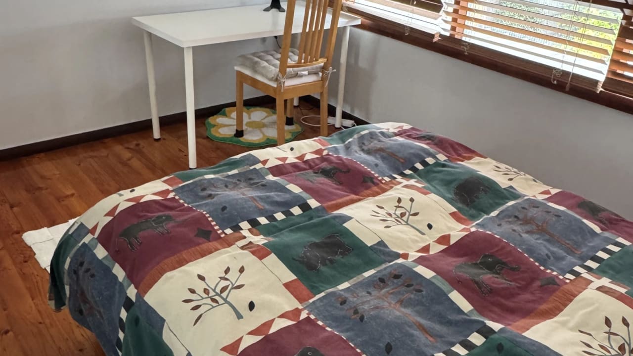 Furnished room in a share house