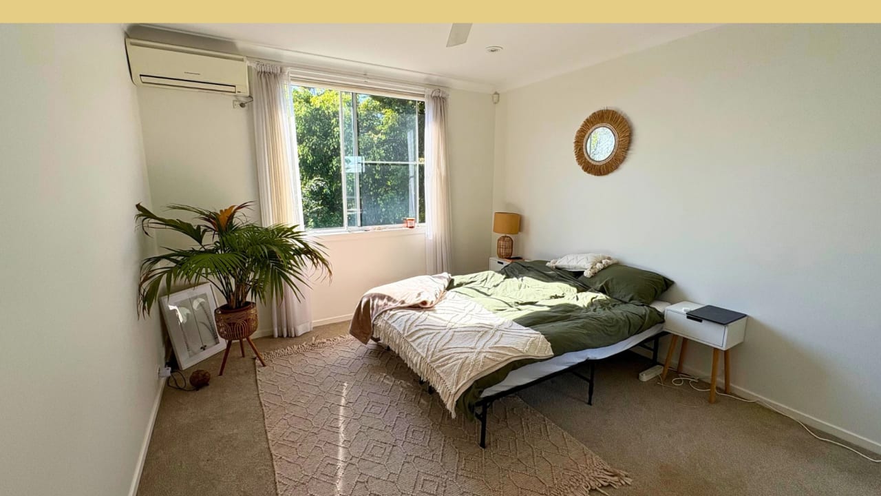 Room in a share house