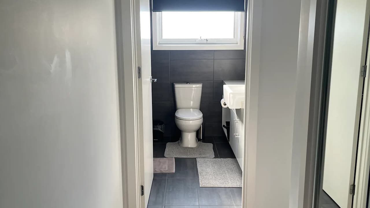 Furnished room with own bathroom