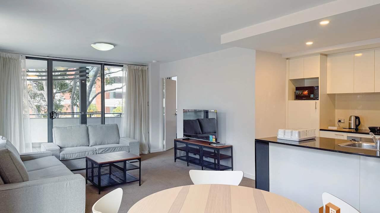 Furnished room with ensuite in a flatshare