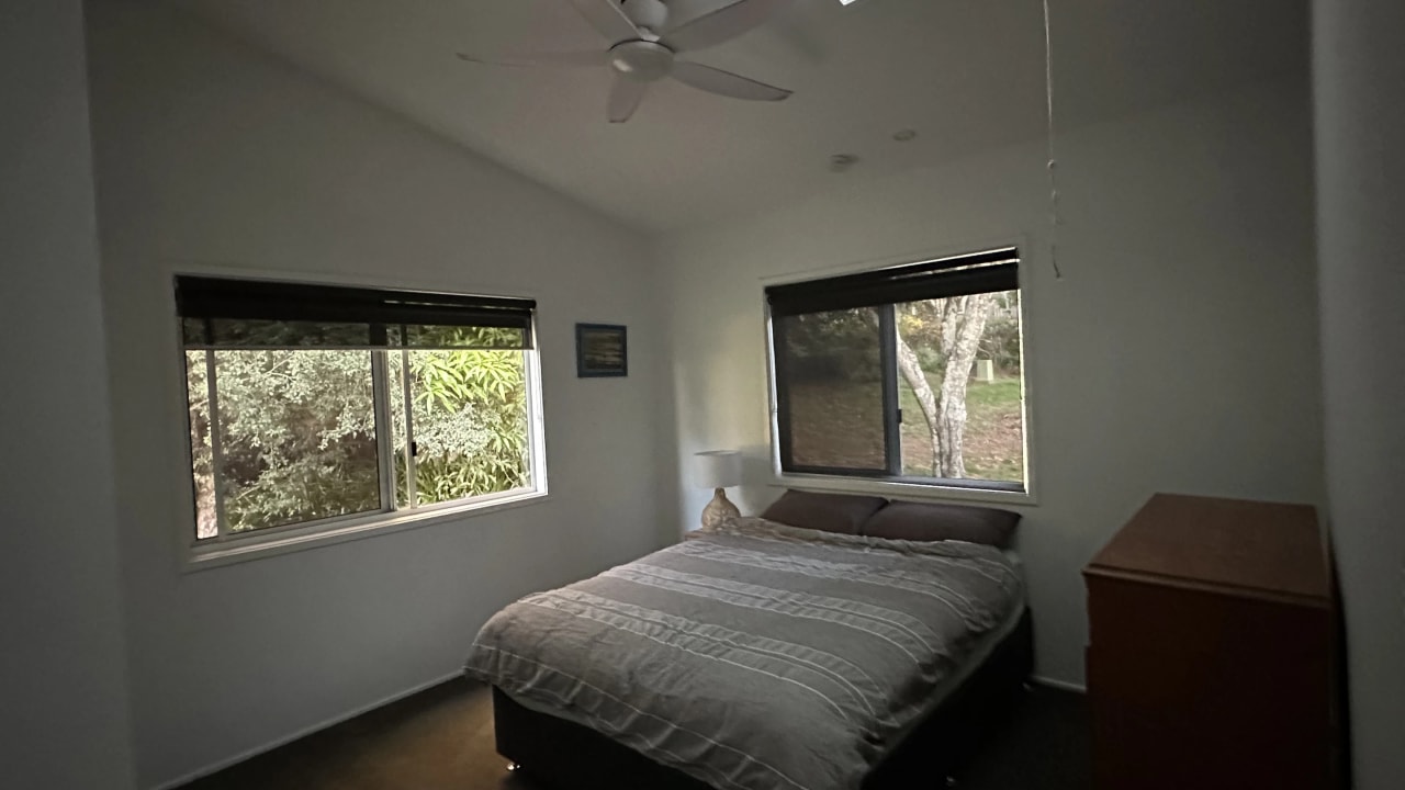 Furnished room in a share house