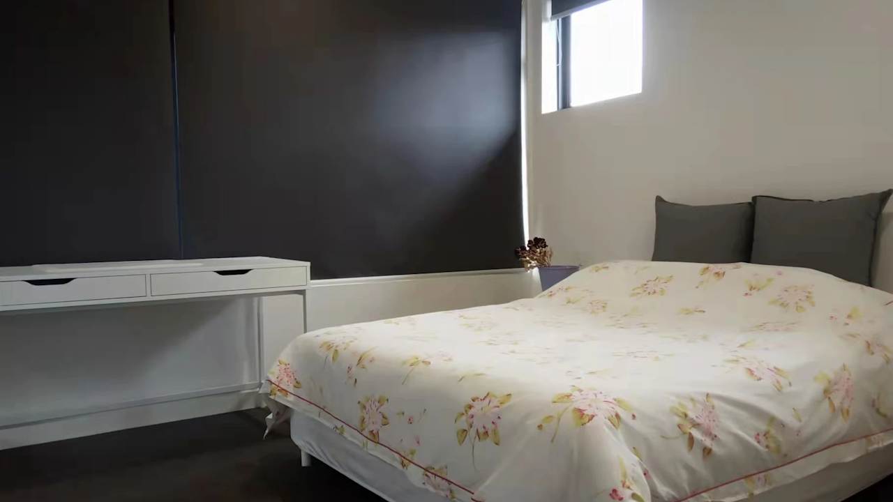 Furnished room in a flatshare