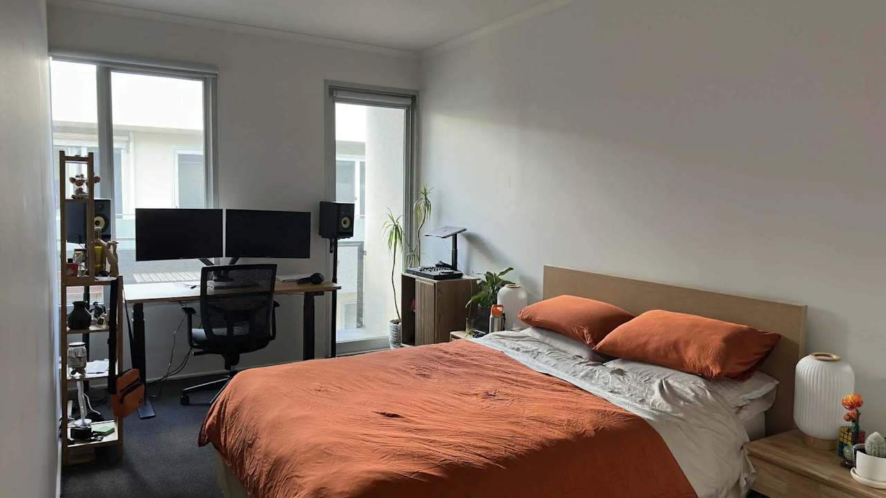 Unfurnished room in a share house