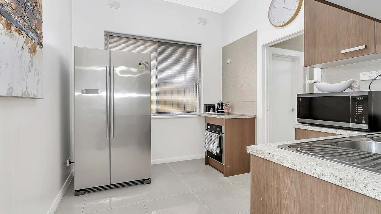 Whole property with 2 rooms for rent