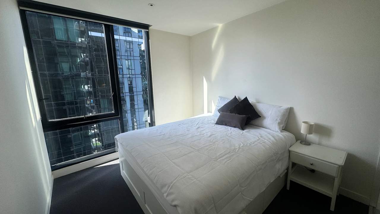 Furnished room in a flatshare