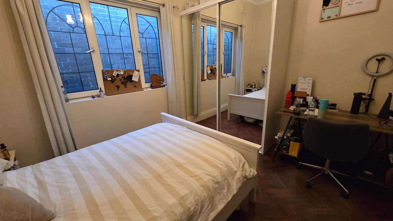 Unfurnished room in a share house