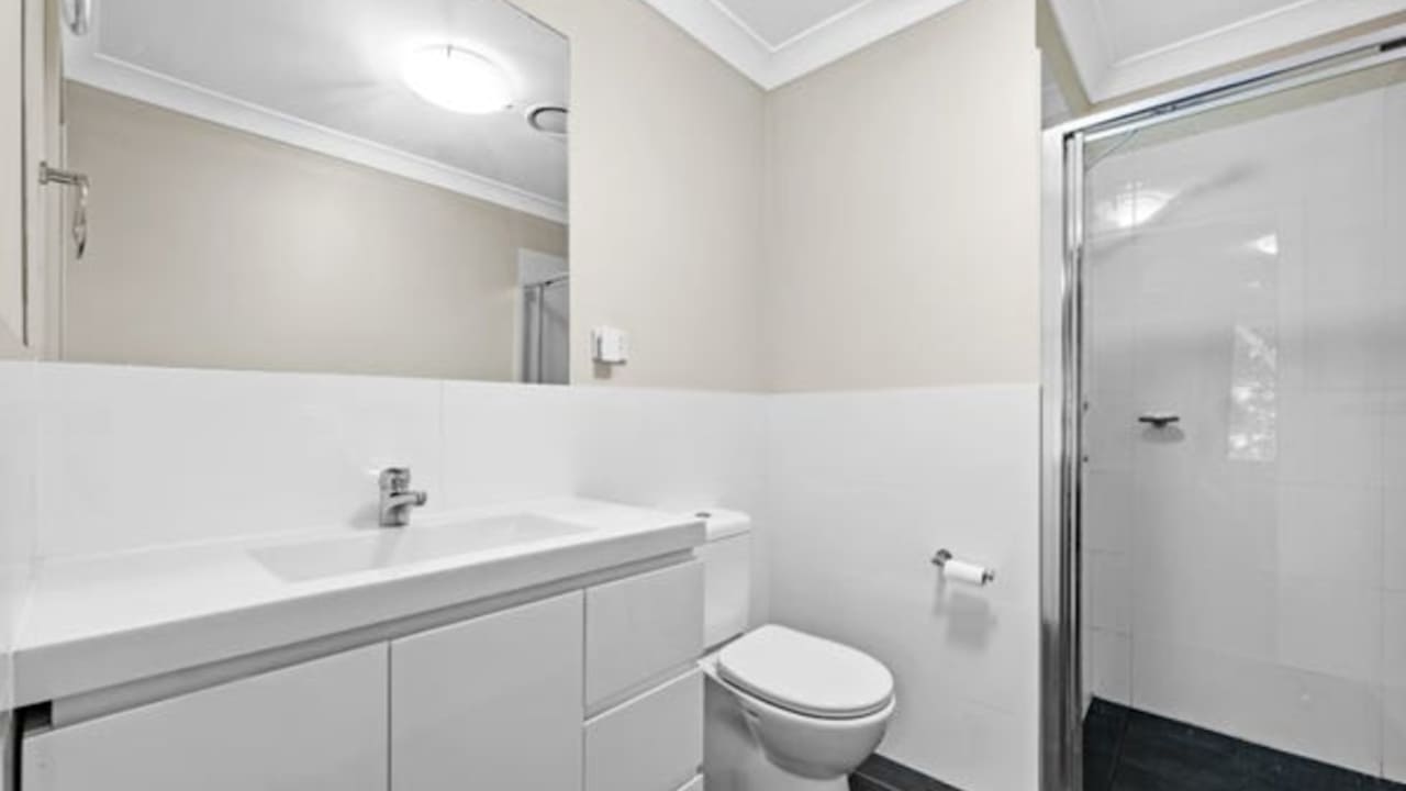 Room with ensuite in a share house